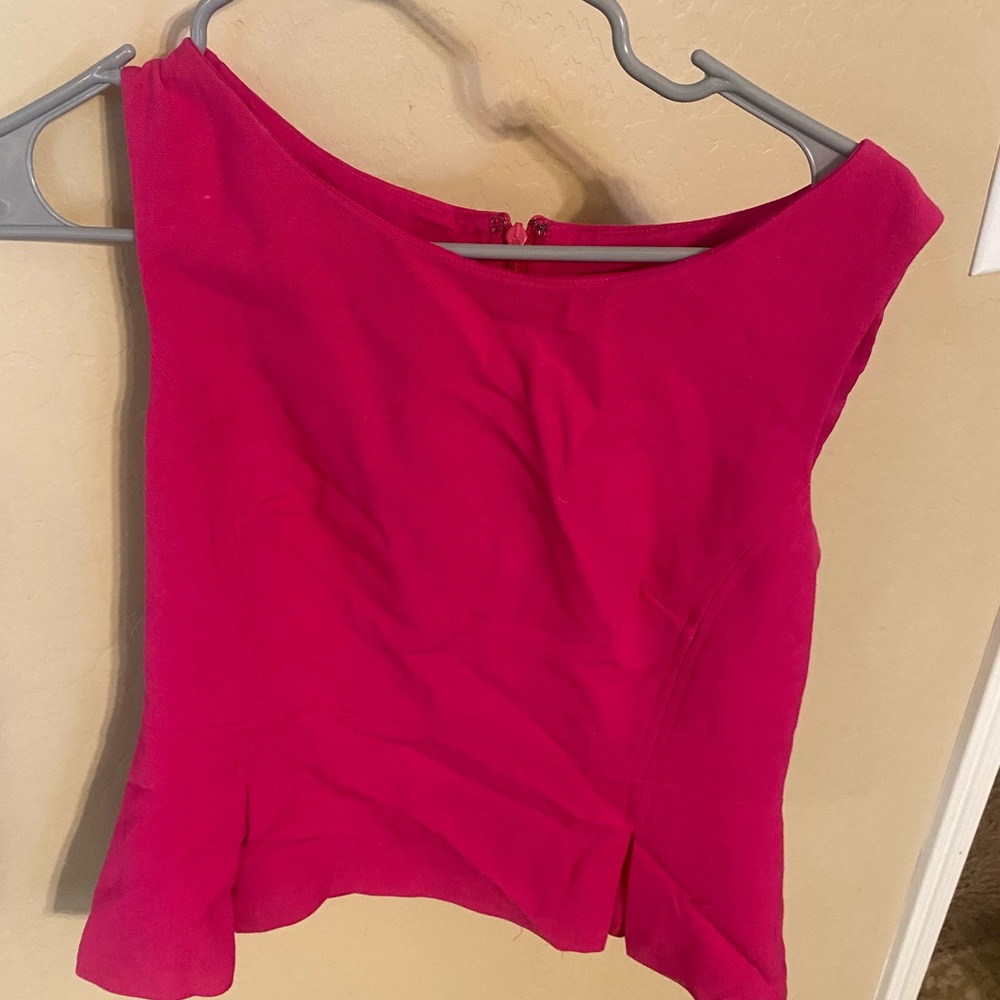 Anne Klein, zip back sleeveless top, size 6